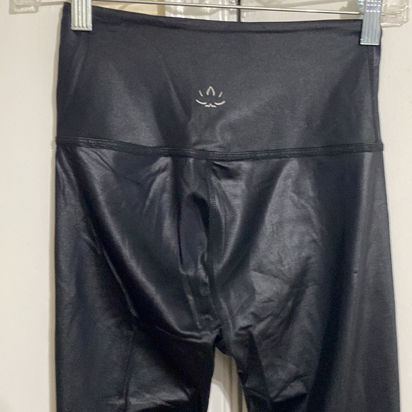 Beyond Yoga leggings - Picture 5 of 6
